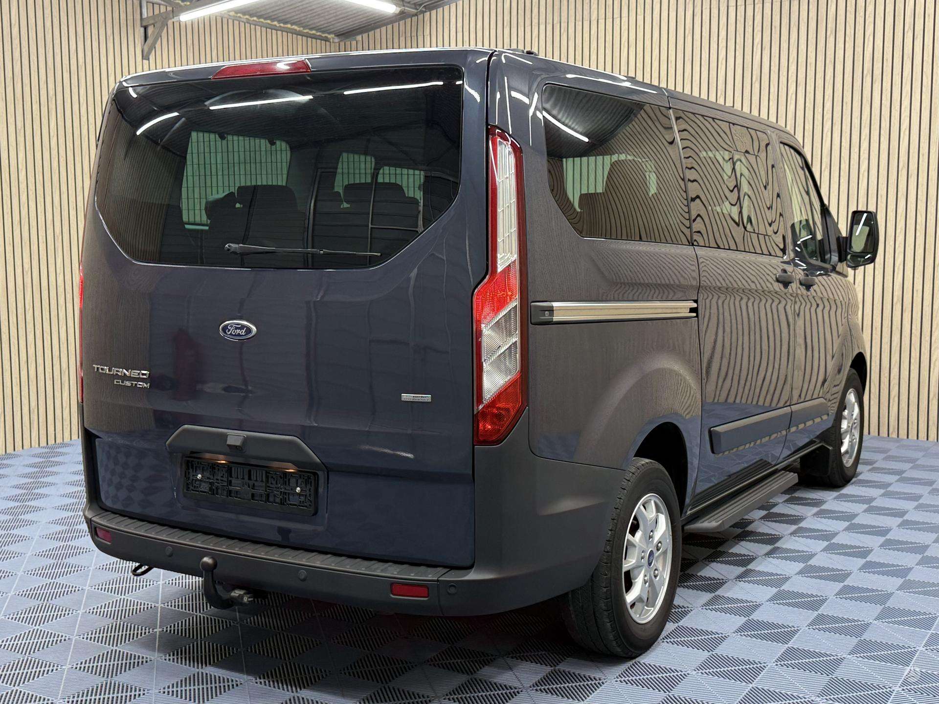 Ford Tourneo Custom