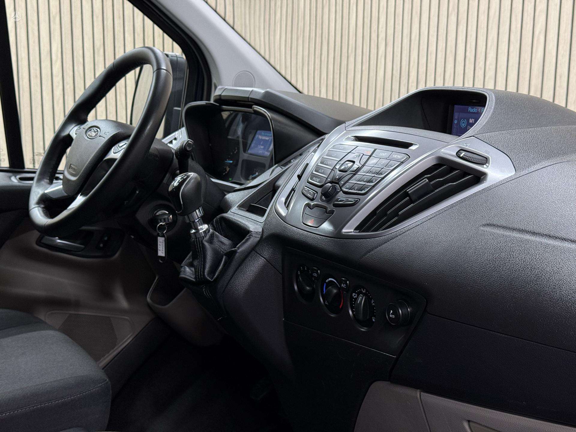 Ford Tourneo Custom