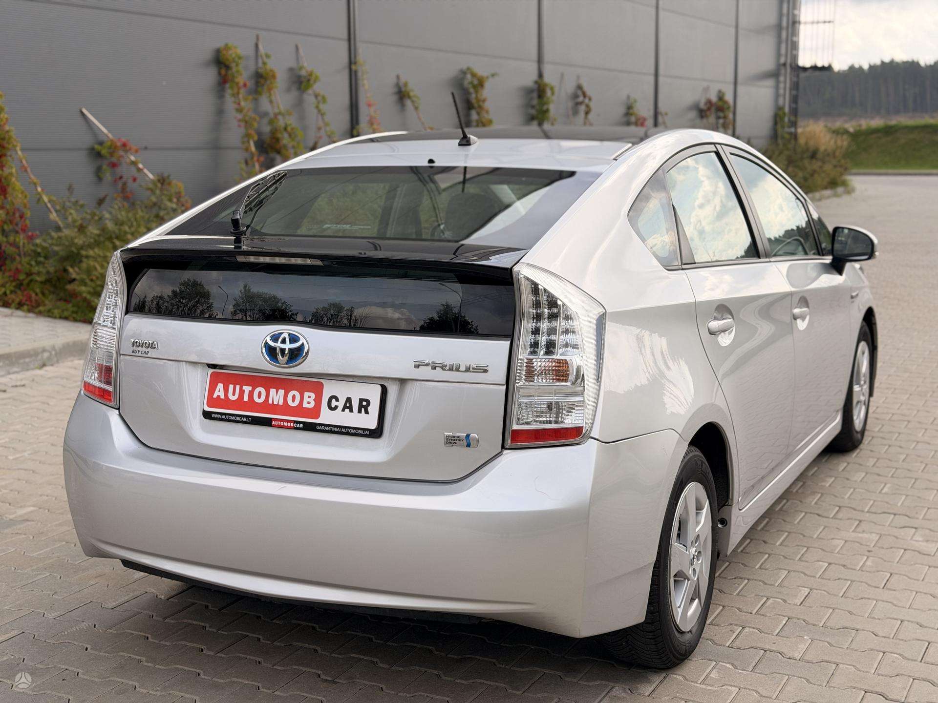 Toyota Prius nuotrauka 8