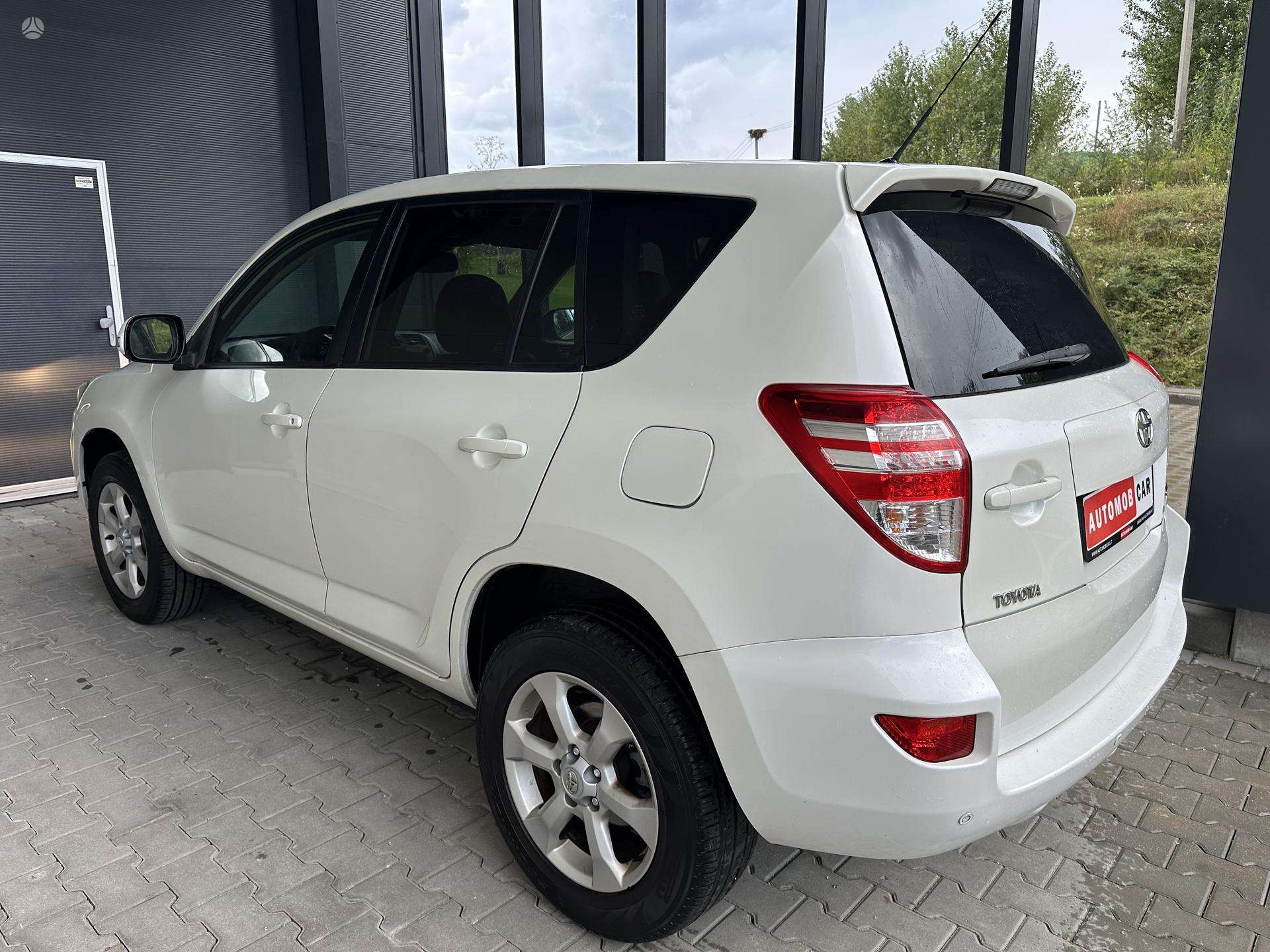Toyota RAV4 nuotrauka 5