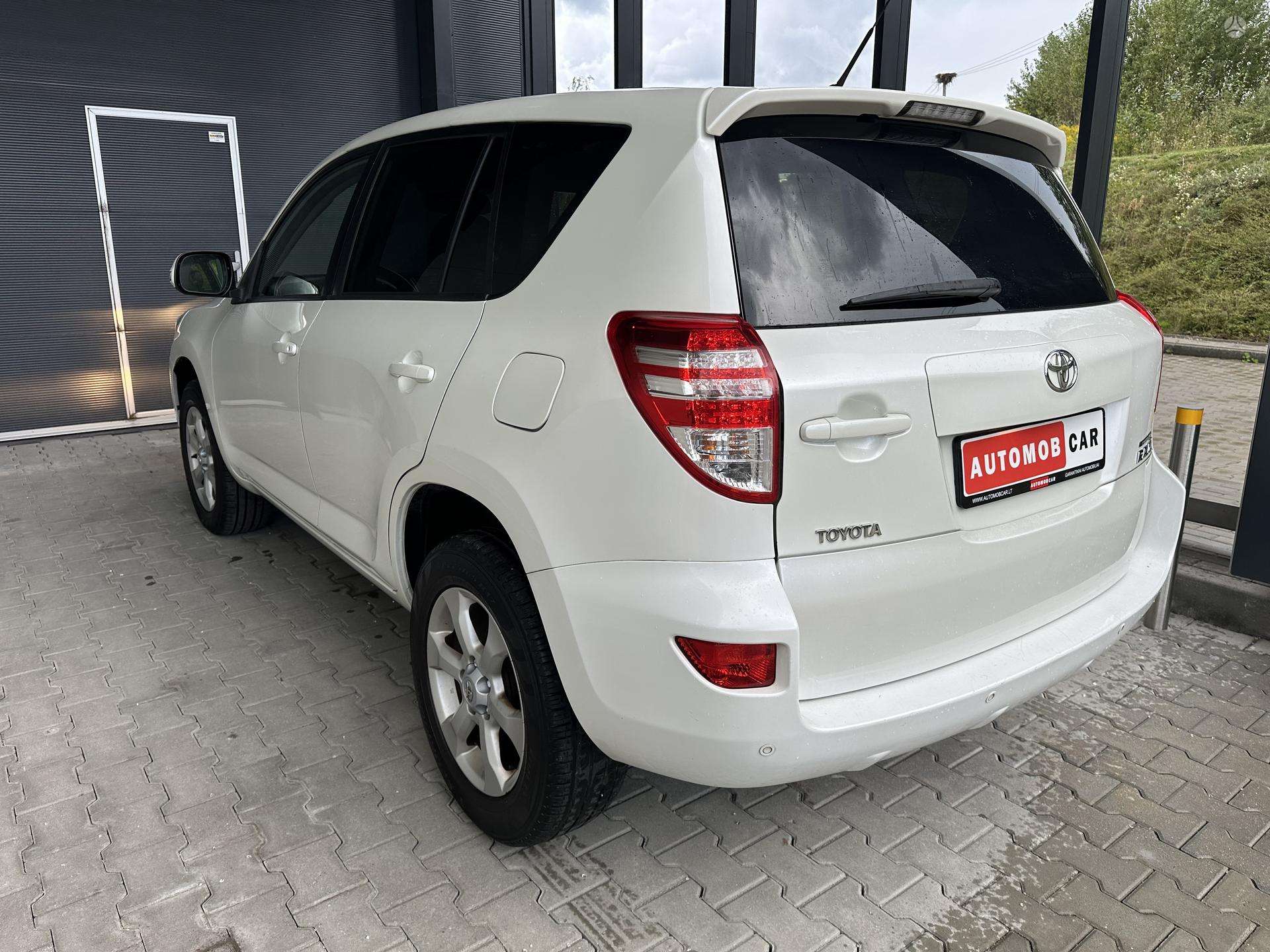 Toyota RAV4 nuotrauka 6