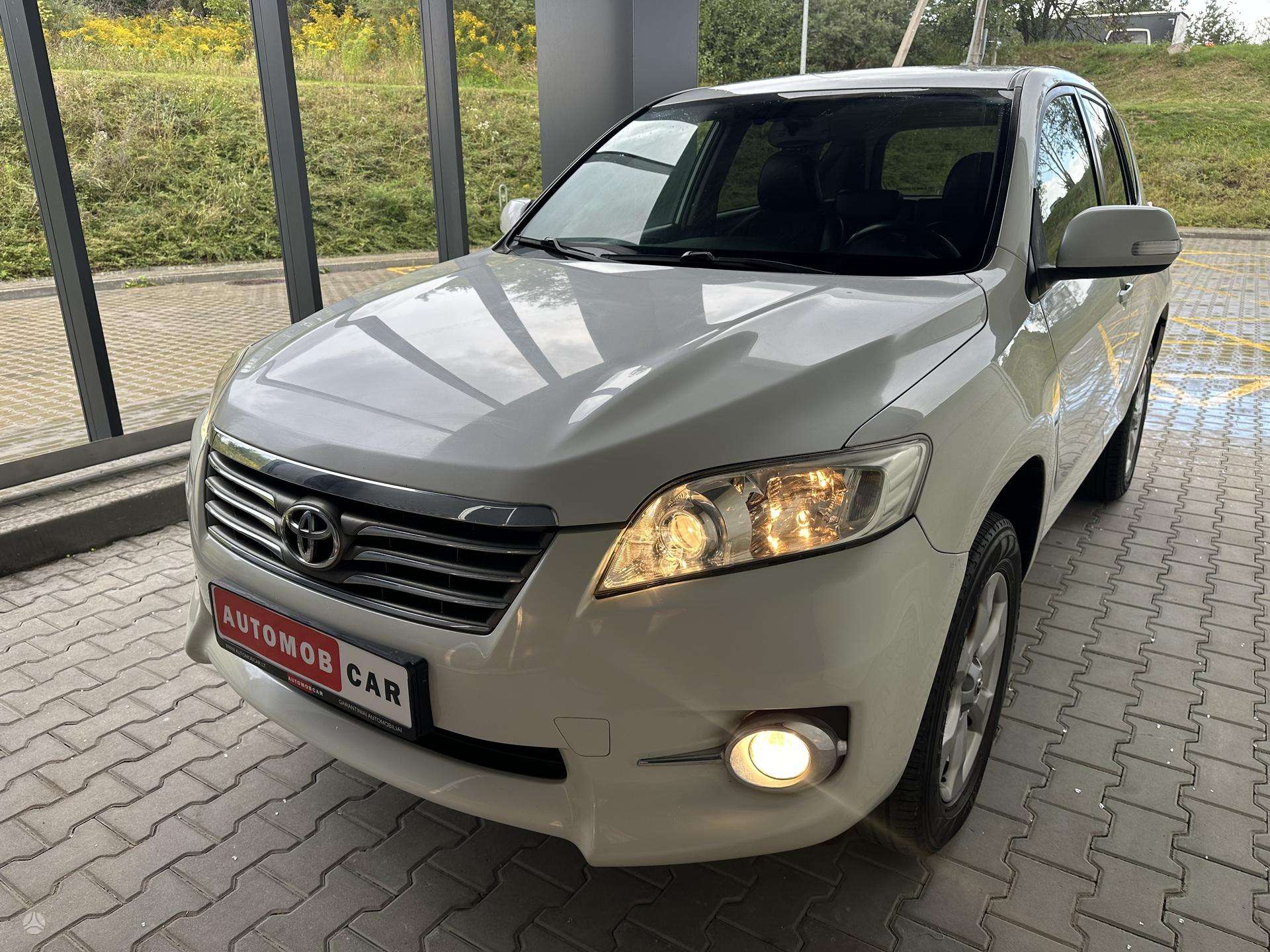 Toyota RAV4 nuotrauka 3