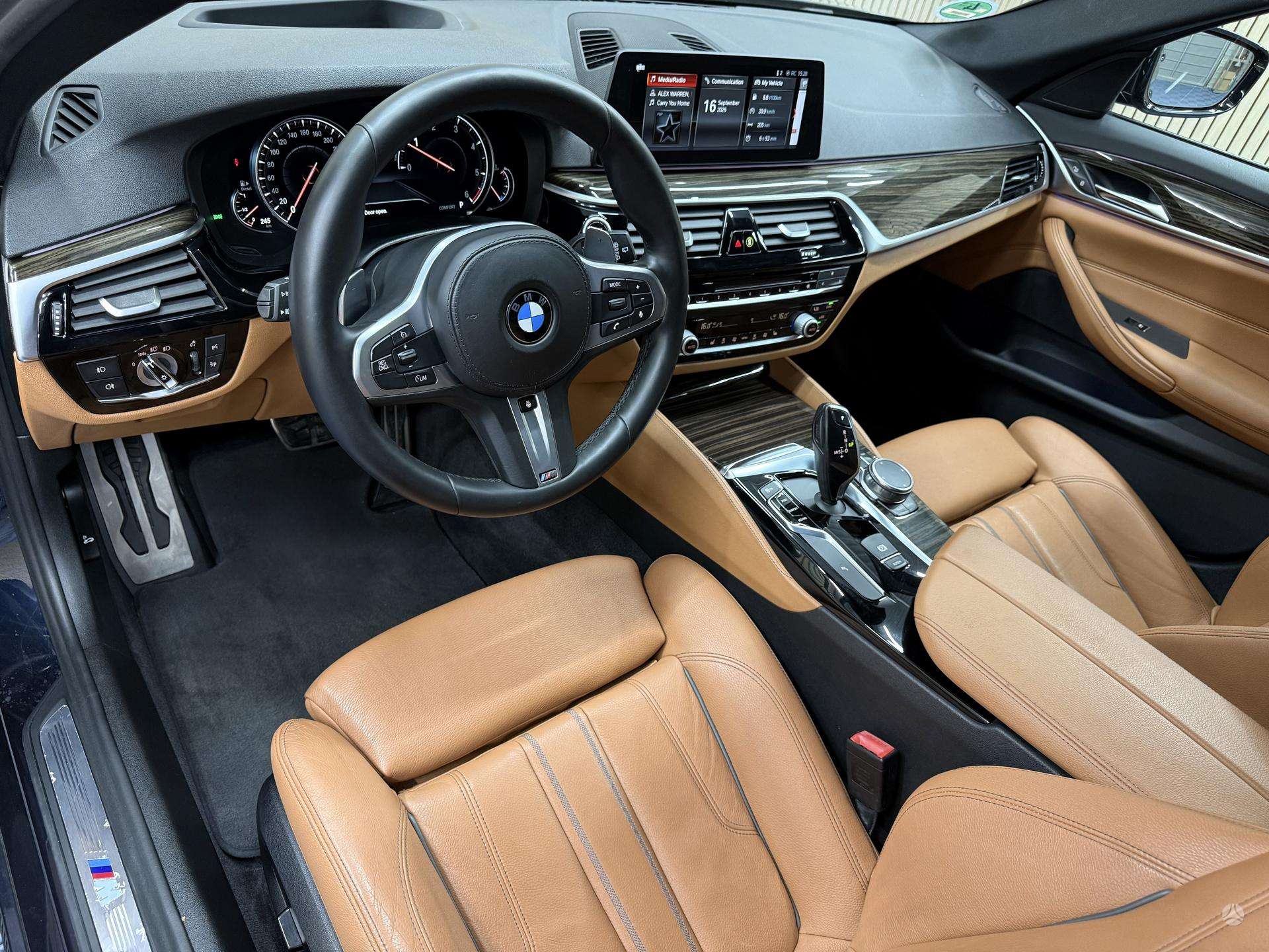 BMW 525