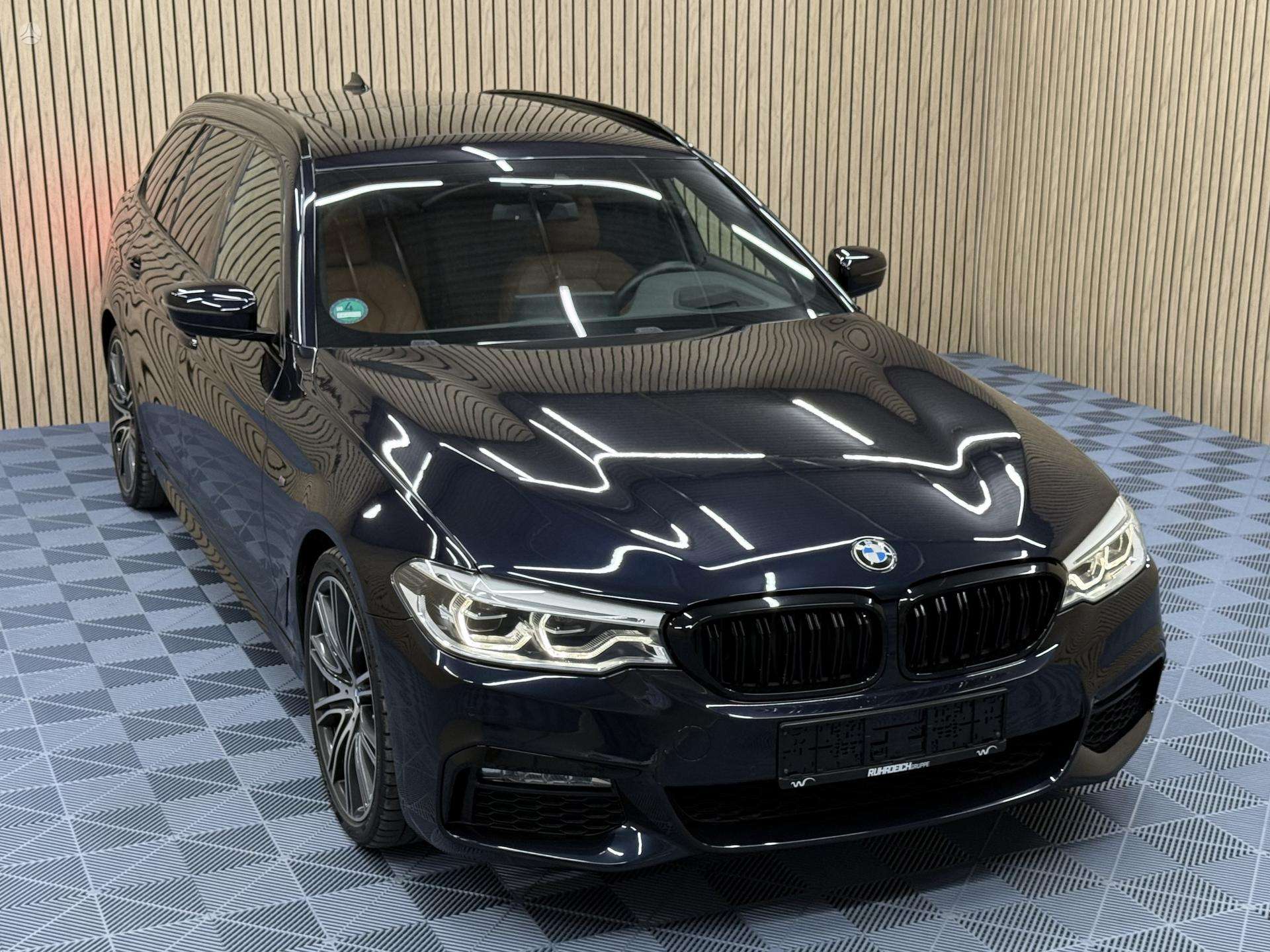 BMW 525