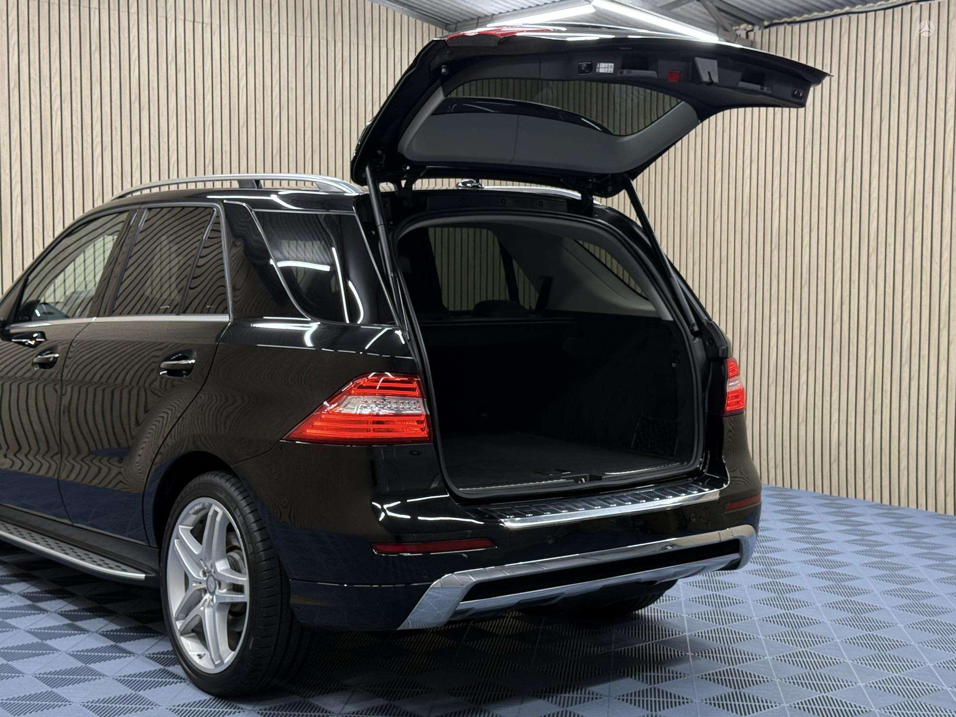 Mercedes-Benz ML350