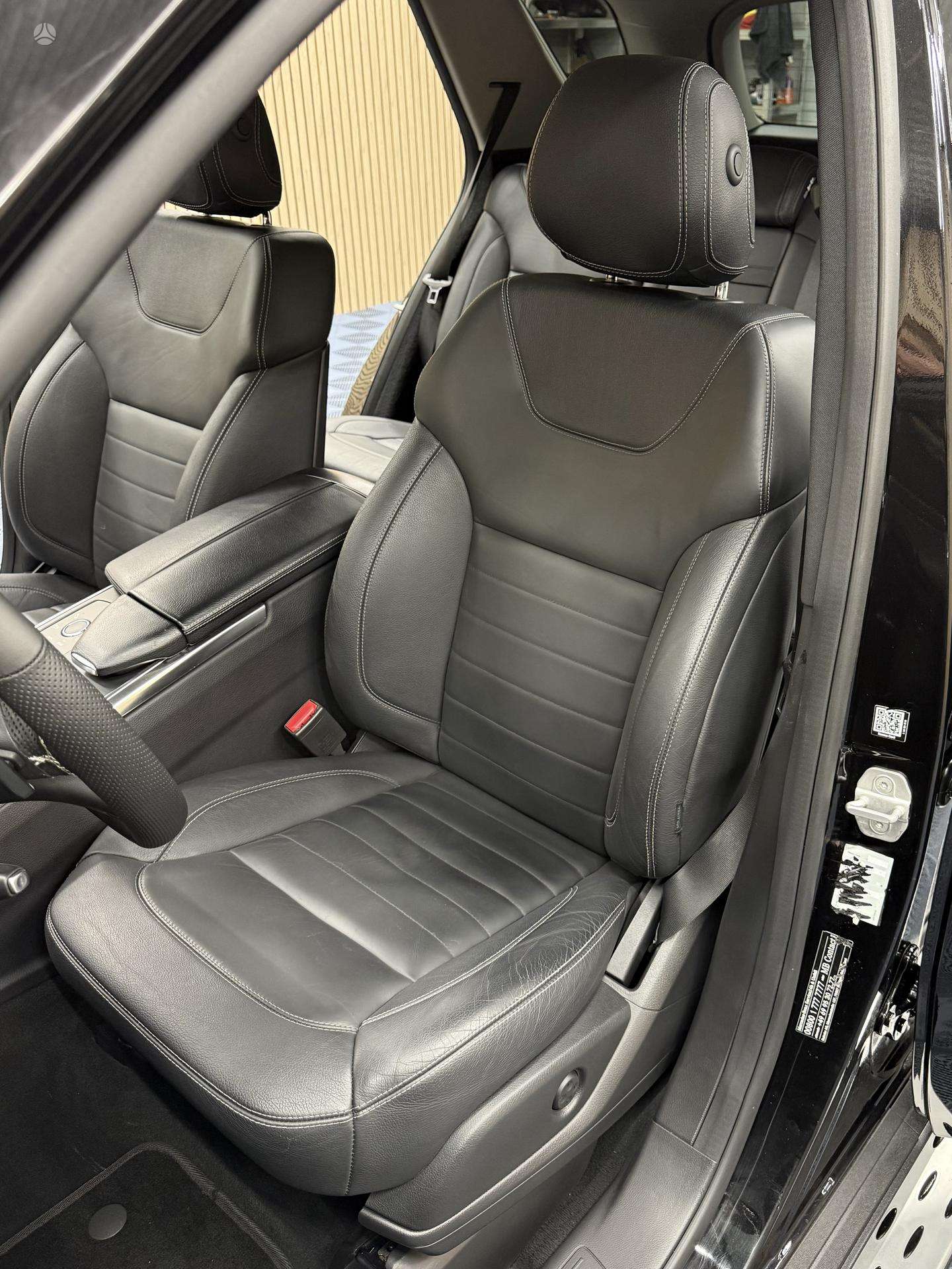 Mercedes-Benz ML350