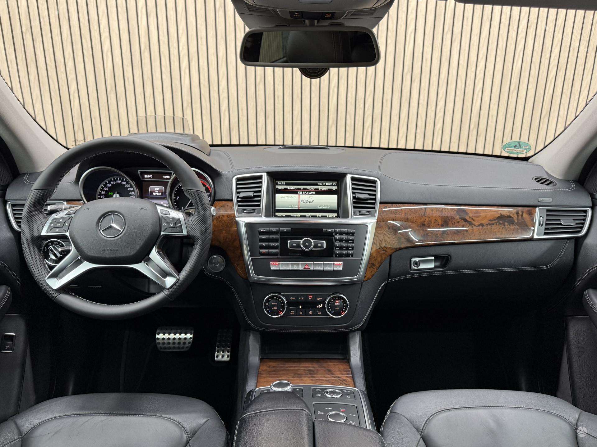 Mercedes-Benz ML350