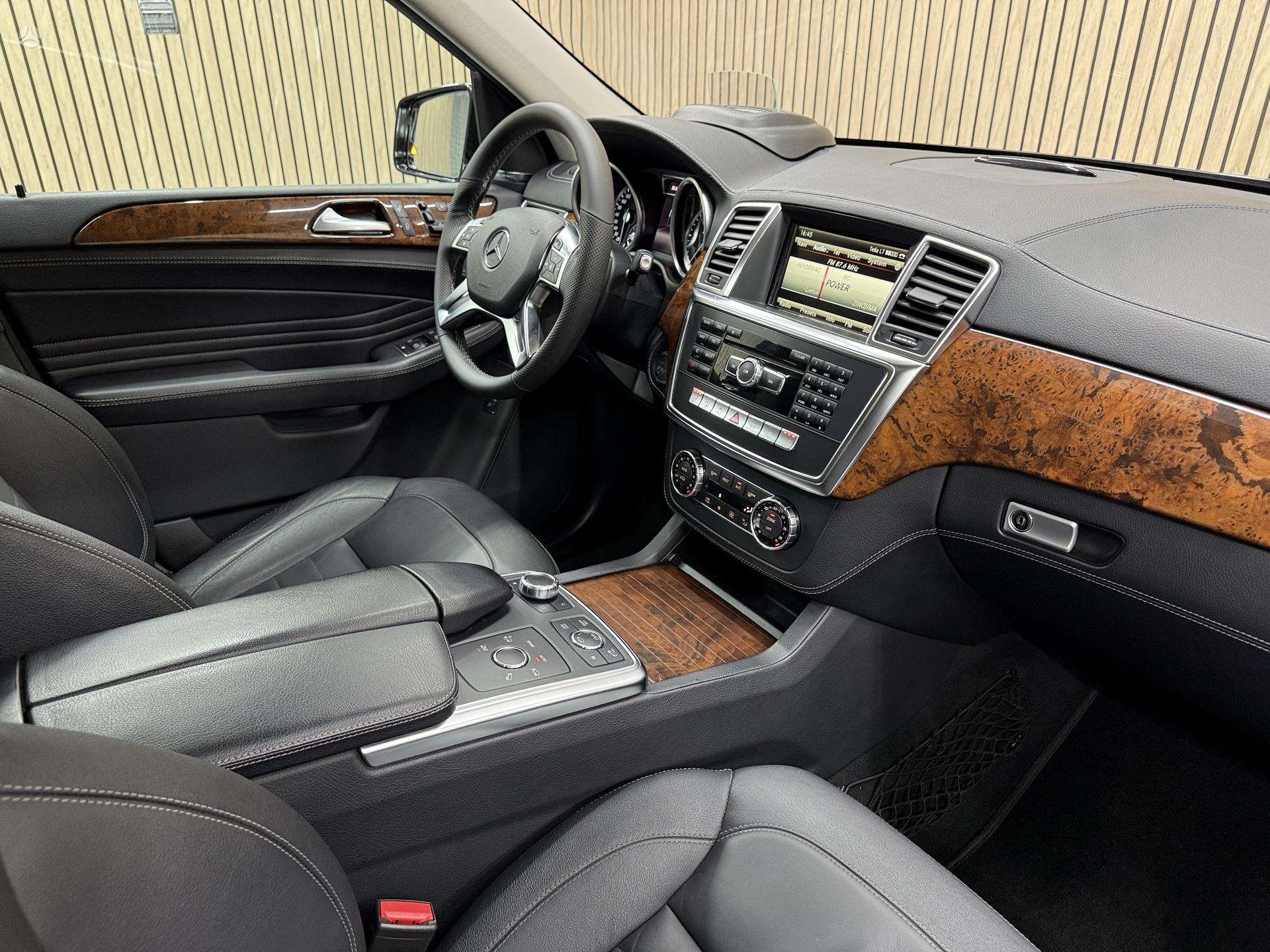 Mercedes-Benz ML350