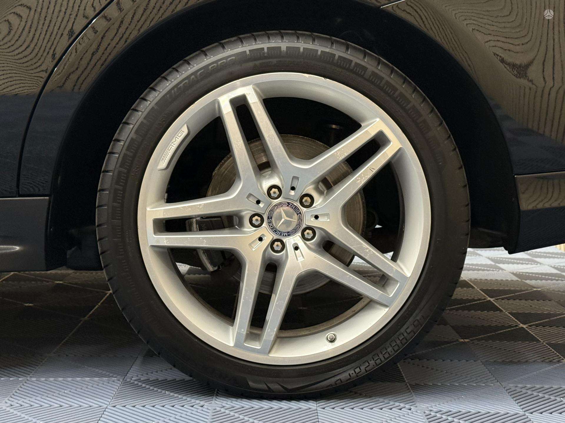 Mercedes-Benz ML350