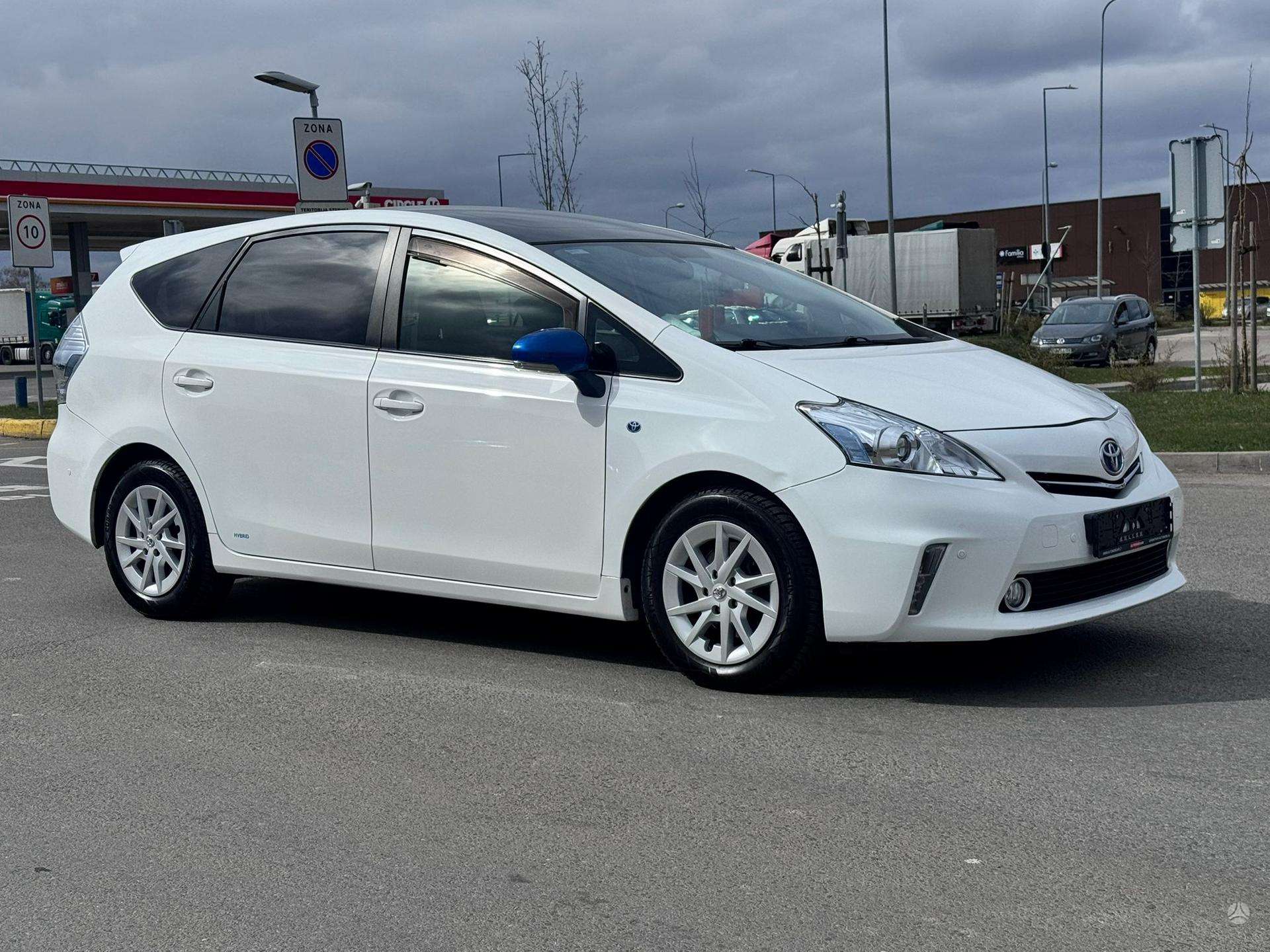 Toyota Prius+ nuotrauka 8