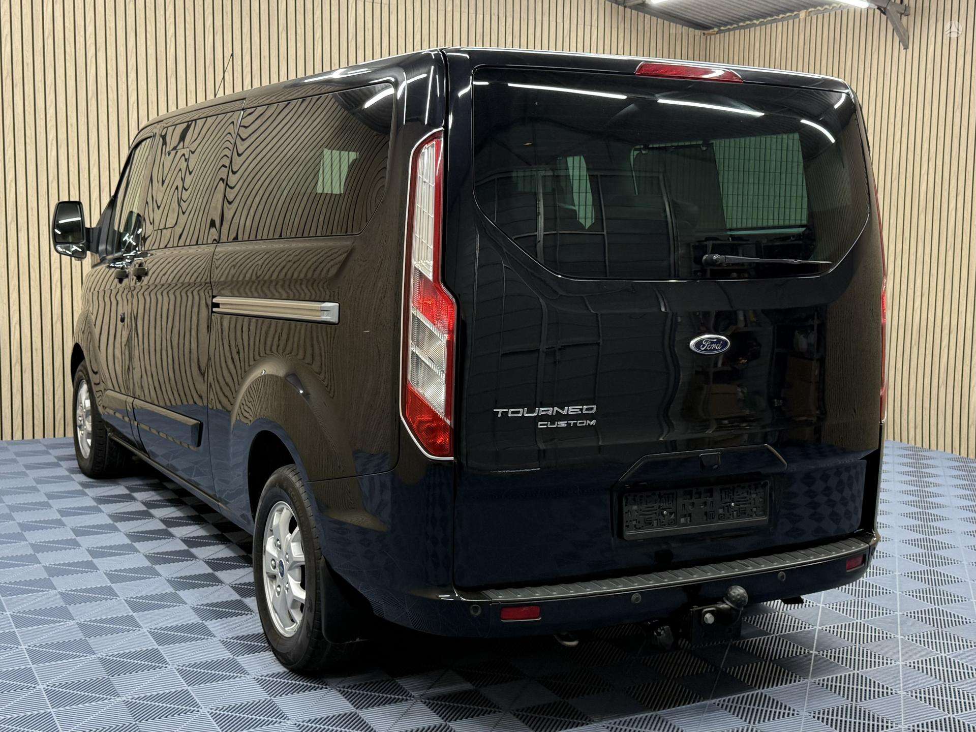 Ford Tourneo Custom