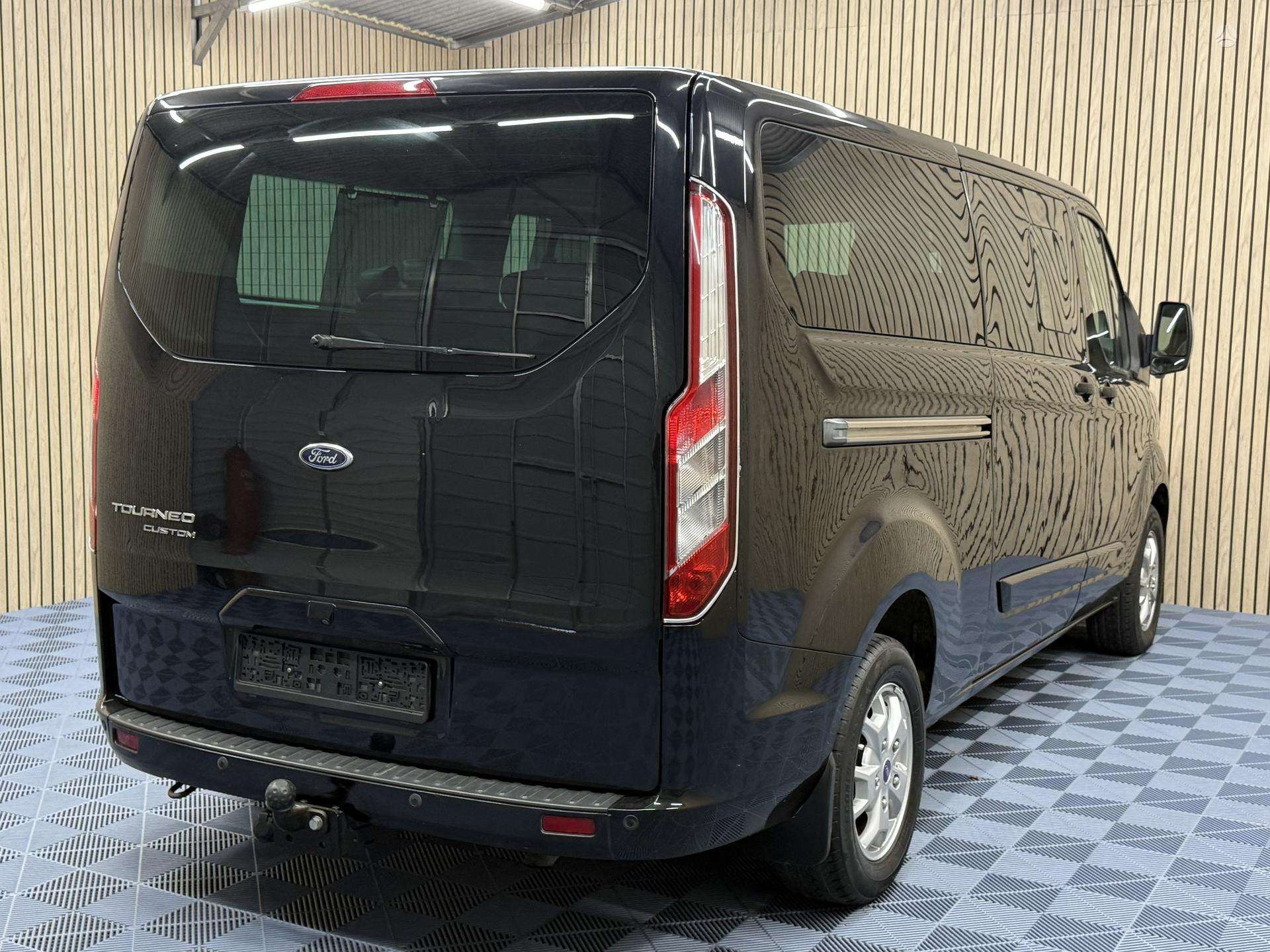 Ford Tourneo Custom