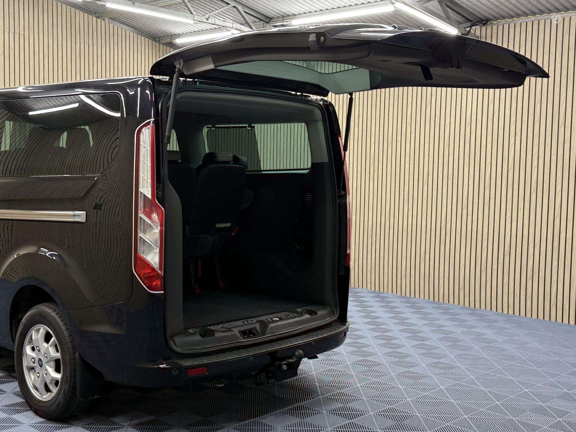 Ford Tourneo Custom