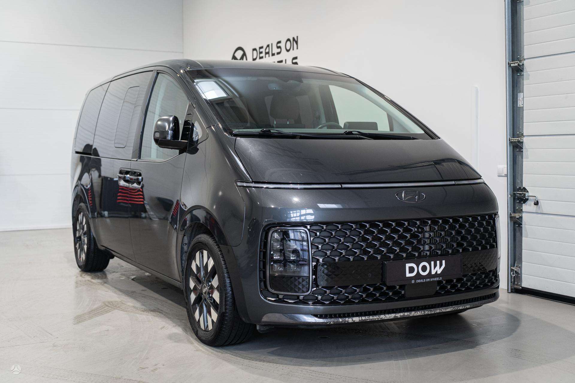 Hyundai Staria