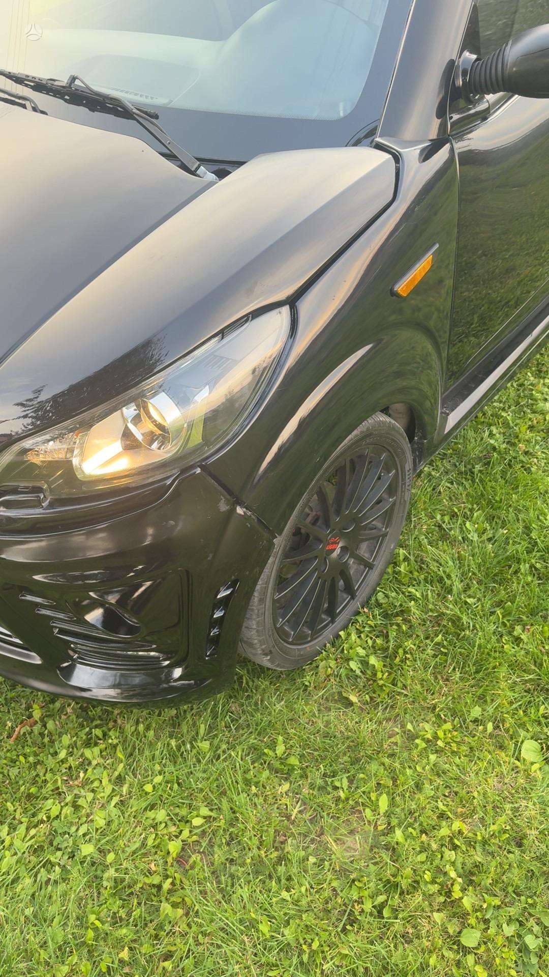 Photo 2 of 4