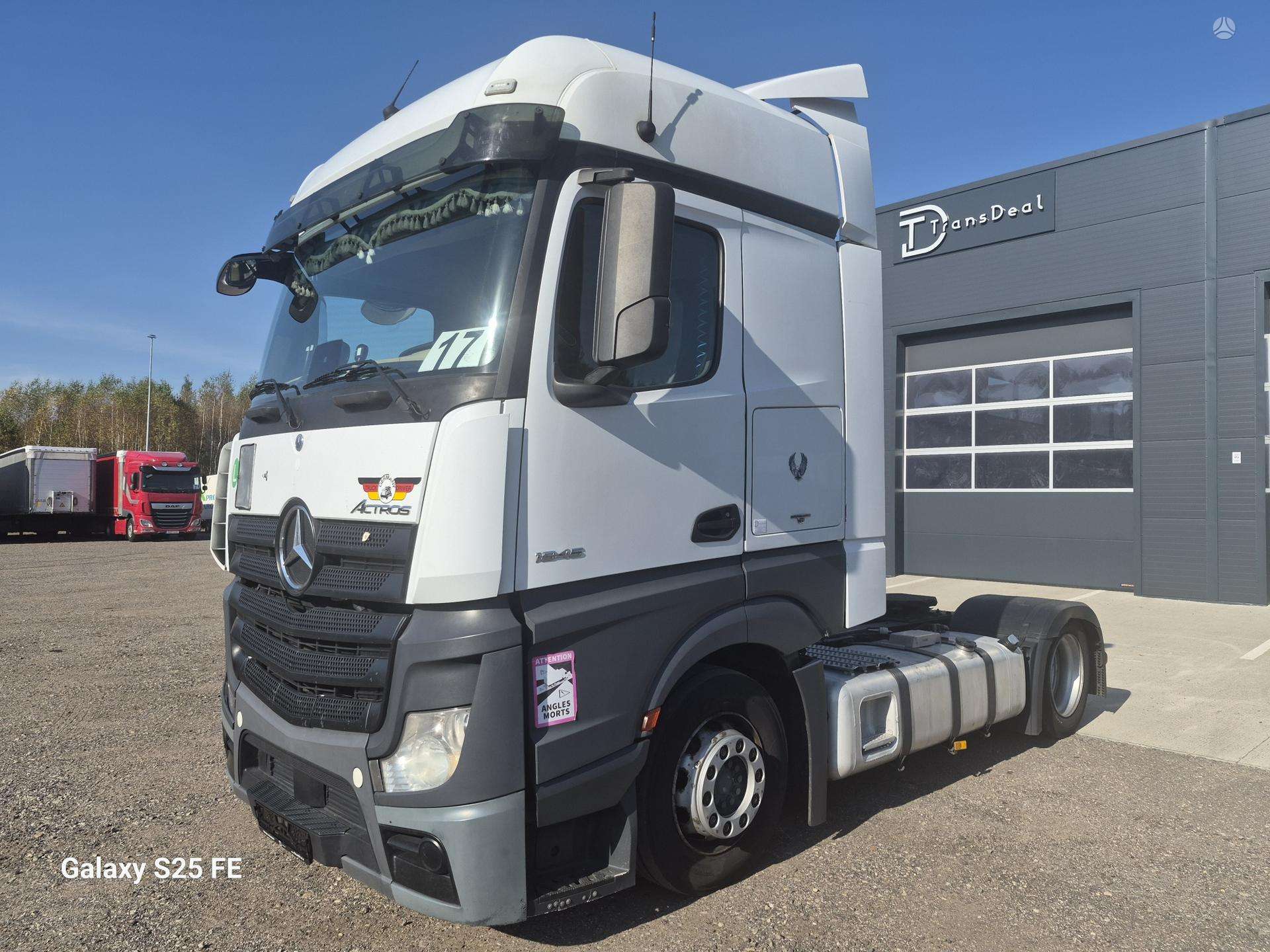 Mercedes-Benz Actros 1845 Reguliuojamas balnas