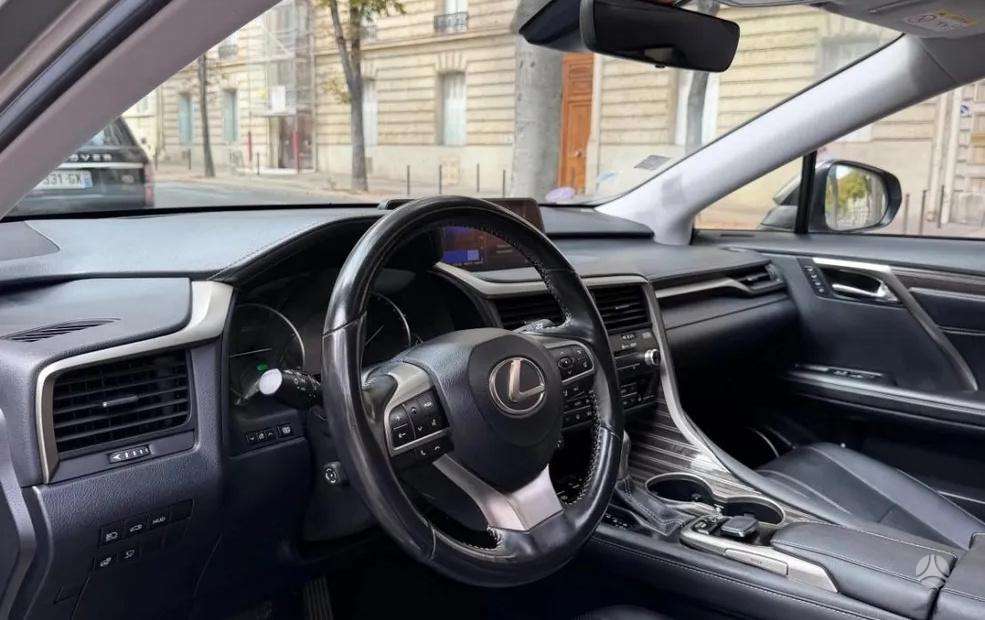 Lexus