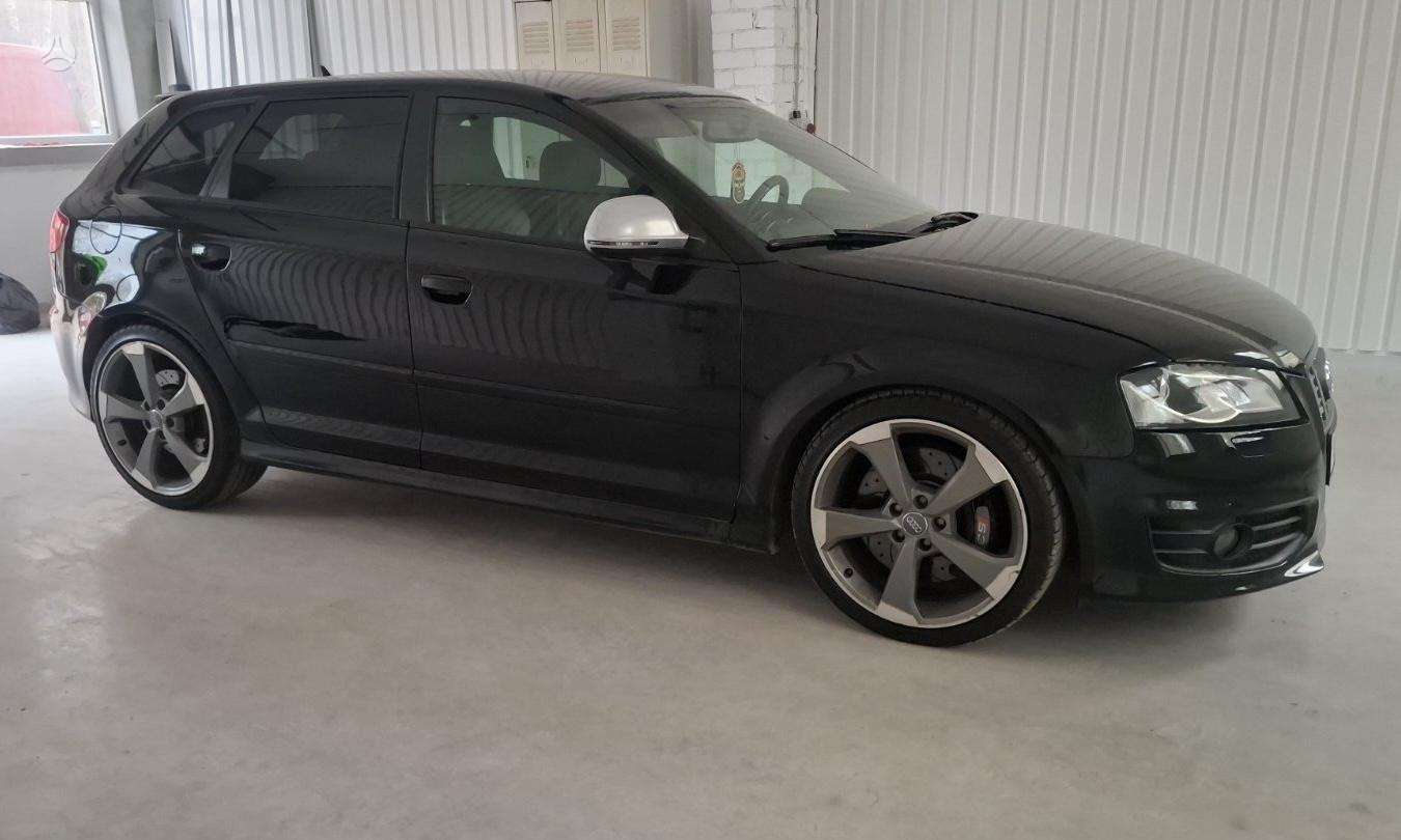 Photo 1 of 4