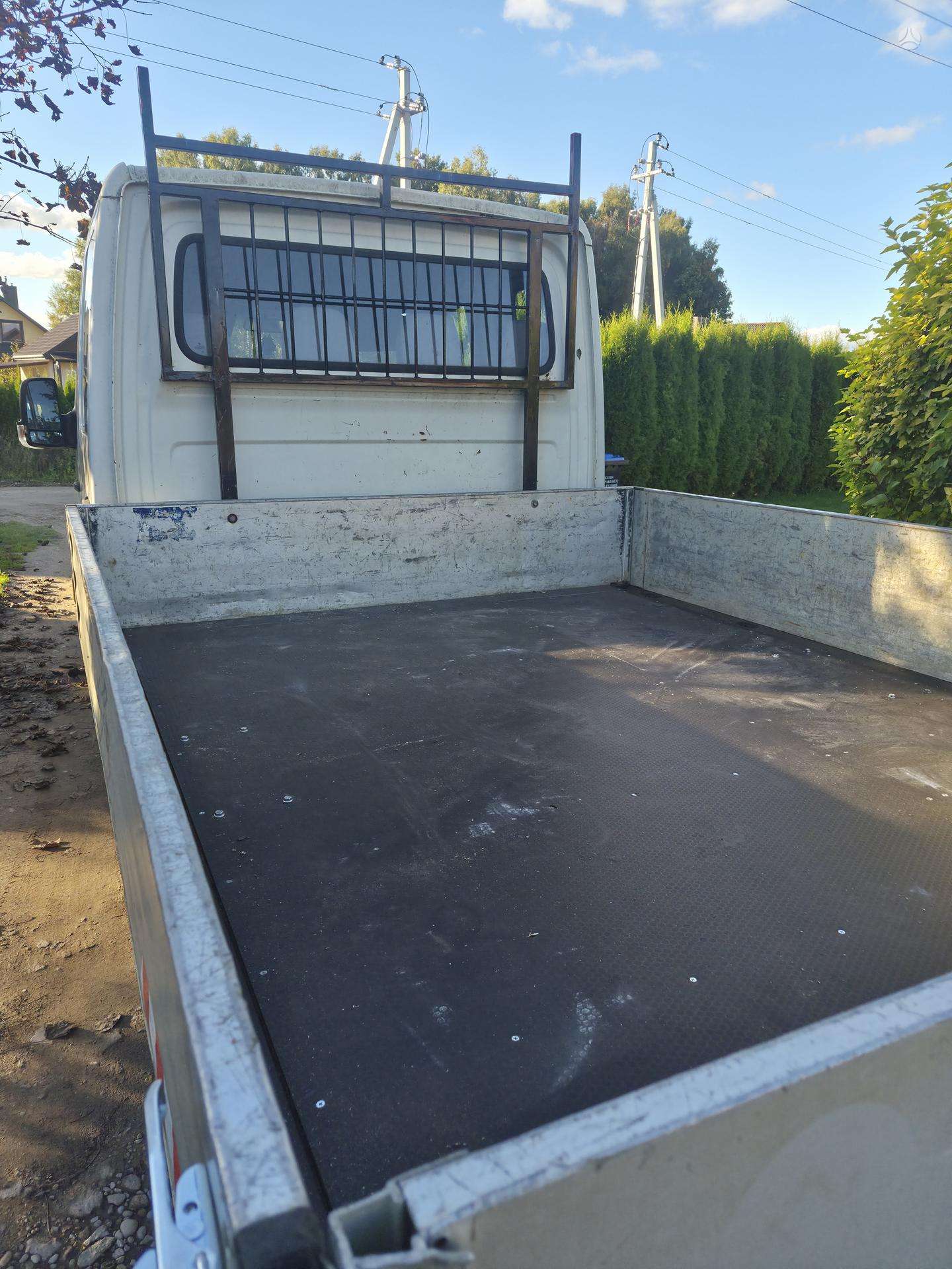 Photo 1 of 4