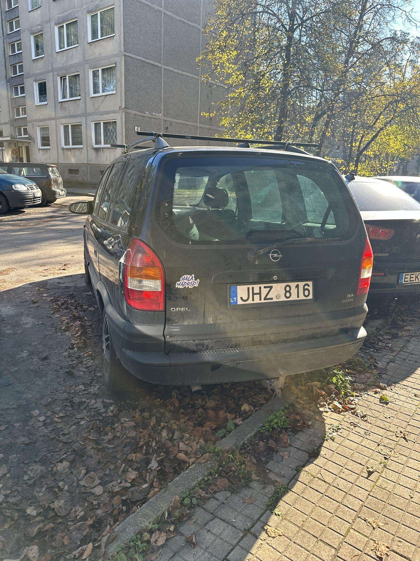 Photo 4 of 4
