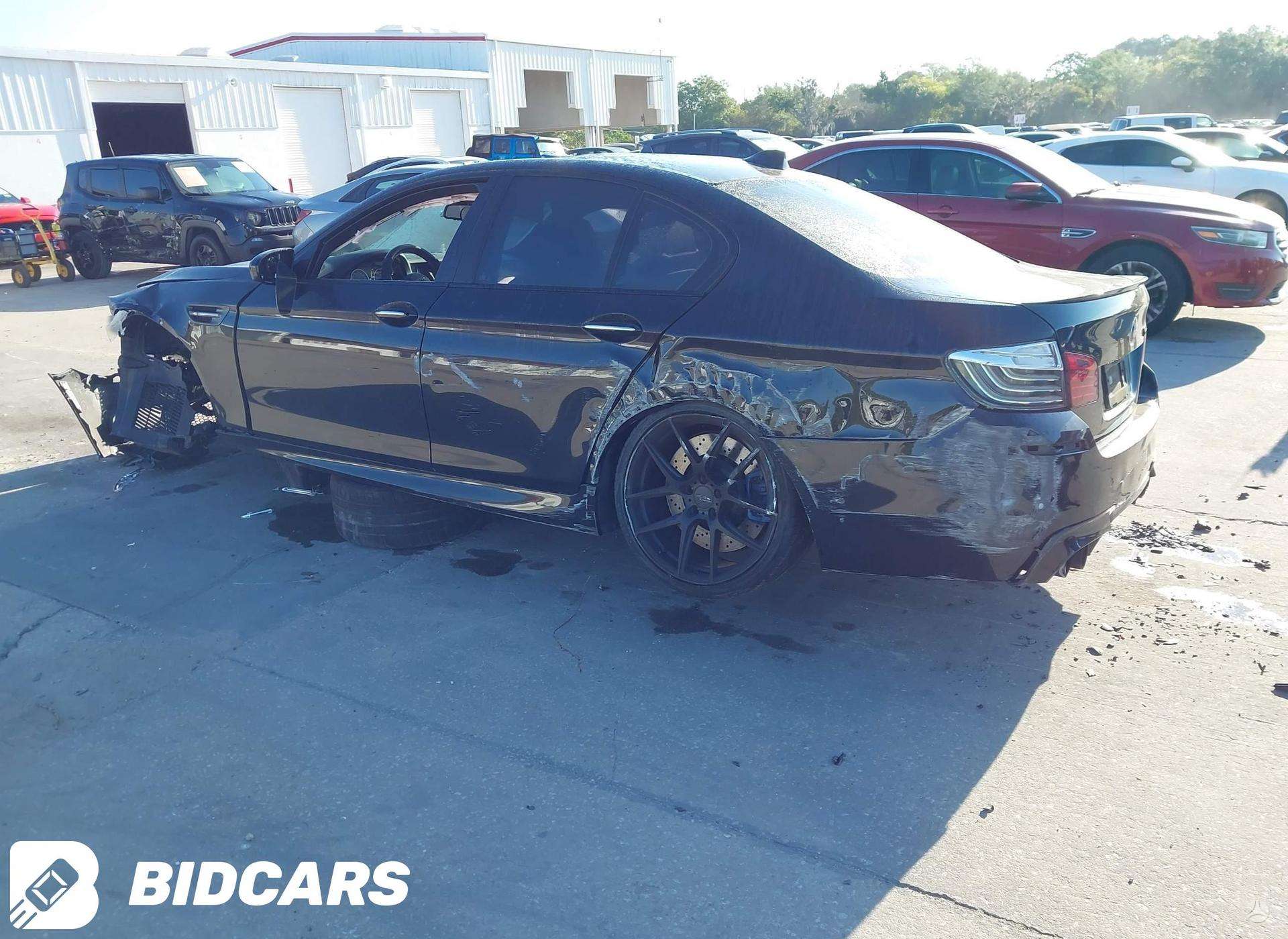 BMW M5, BLACK SAPPHIRE METALLIC (475), Bmw m5 2014 metų 4 4l rwd jav ...