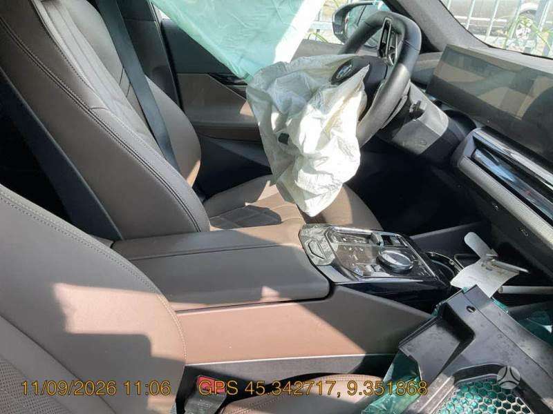 Photo 4 of 4