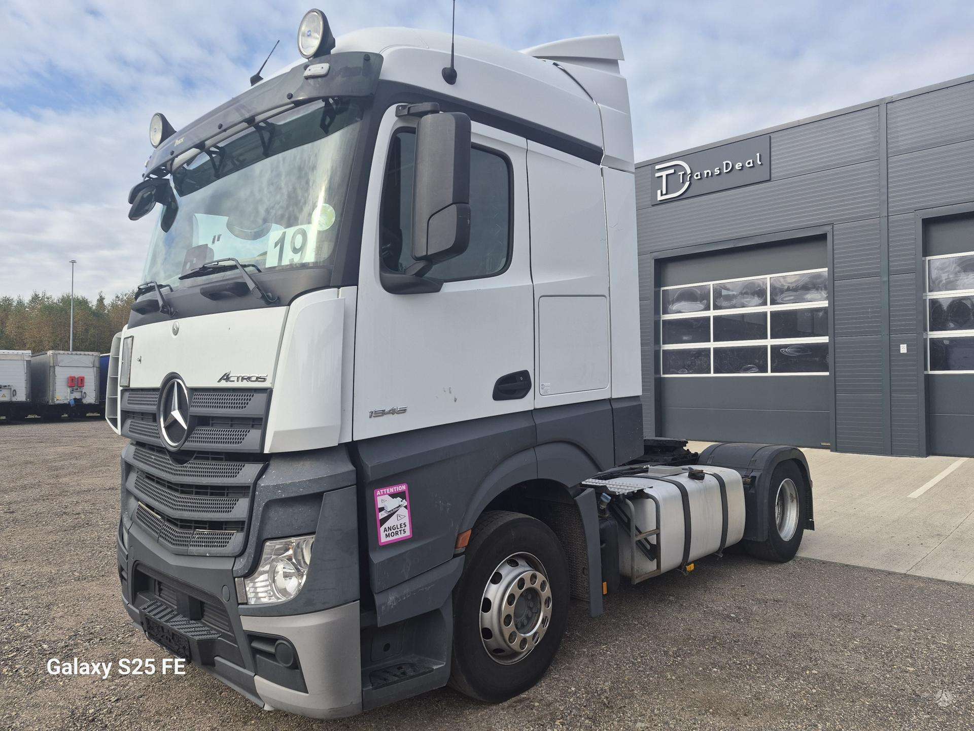 Mercedes-Benz Actros 1845