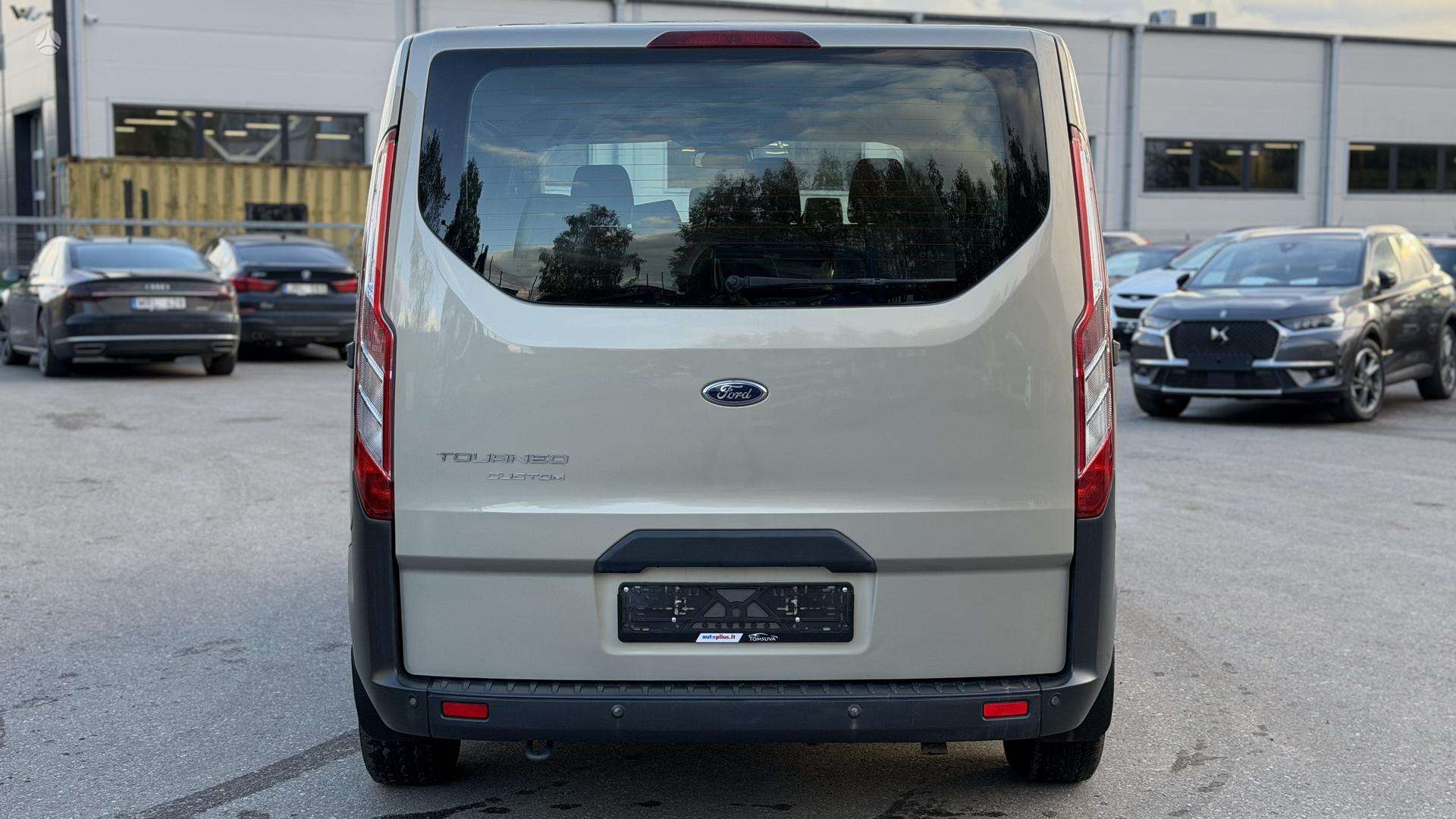 Photo 4 of 4
