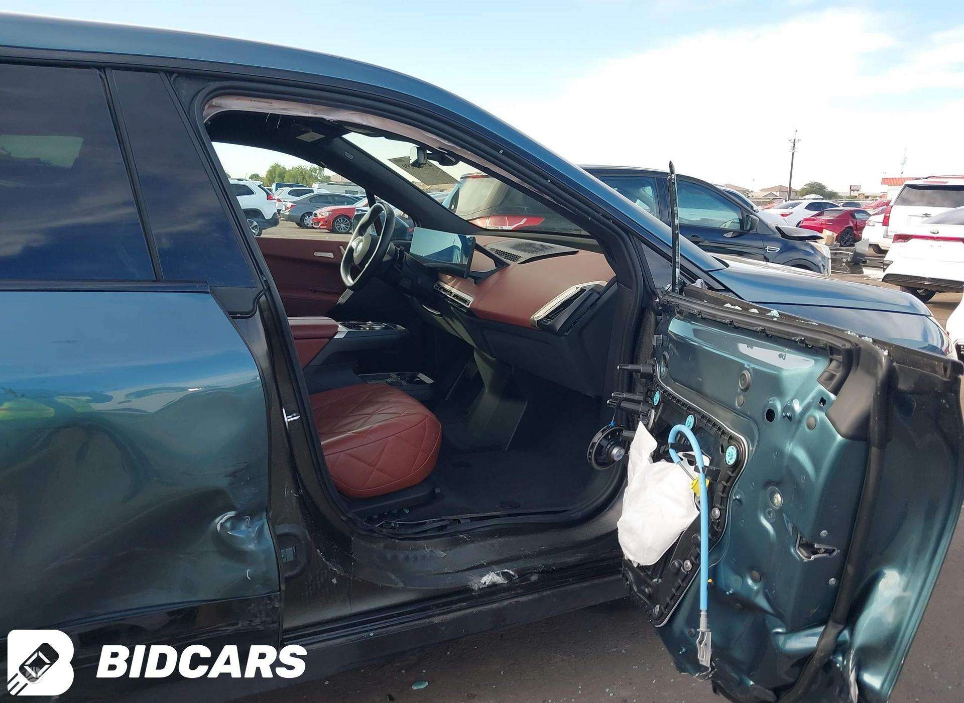 Shiny Metal Ridges BMW iX, Blue ridge mountain metallic, Bmw ix xdrive50 awd 2023 metų jav ...