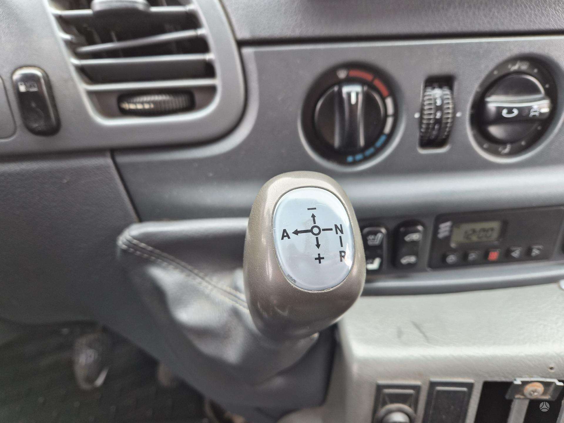 Mercedes-Benz Sprinter, 2.7 l., Пассажирский микроавтобус 2003-07 m ...