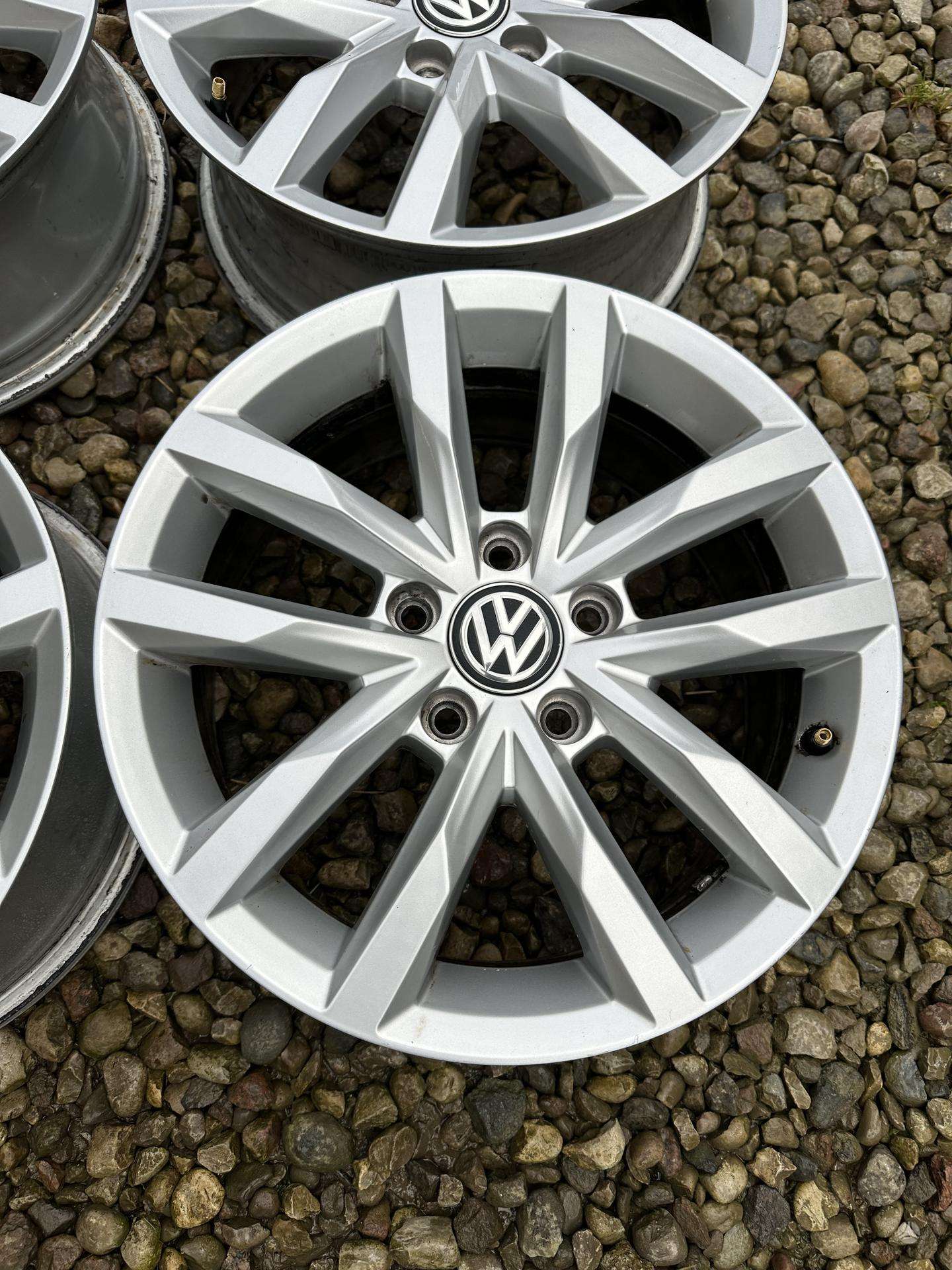 Volkswagen R-line, lengvojo lydinio, R16 | A32777870