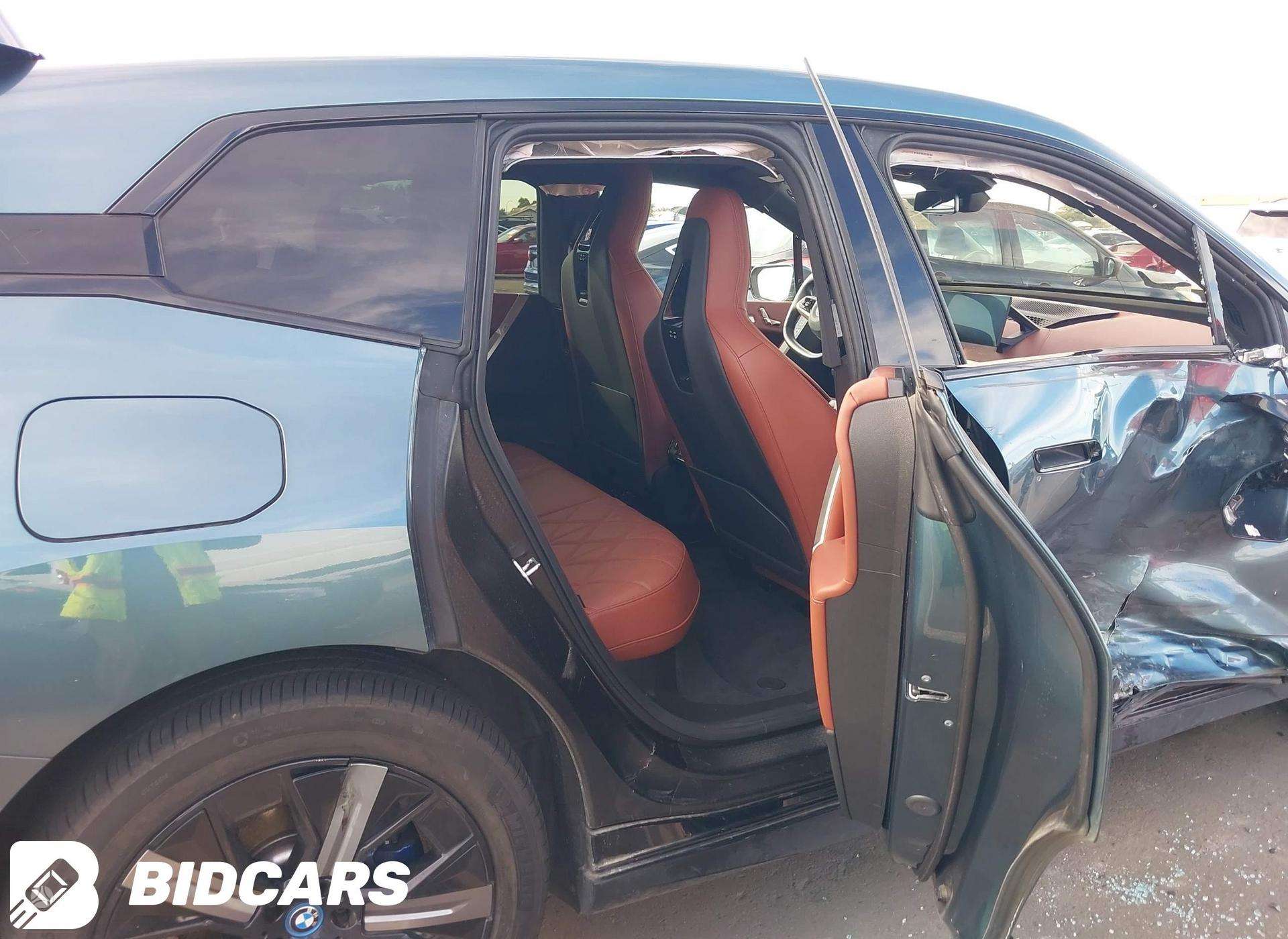 Shiny Metal Ridges BMW iX, Blue ridge mountain metallic, Bmw ix xdrive50 awd 2023 metų jav ...