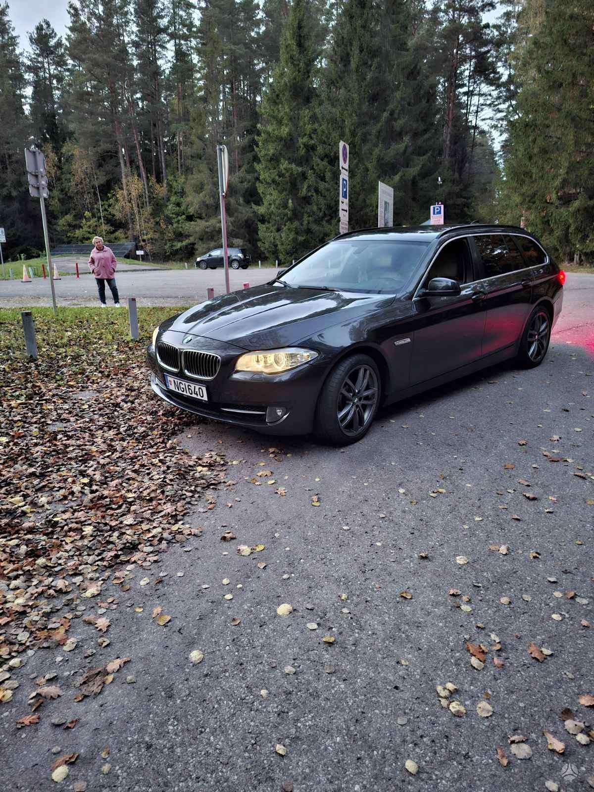Photo 2 of 4