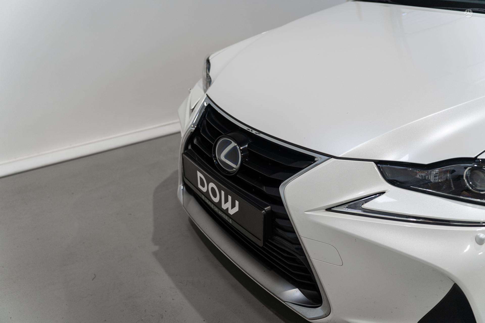 Lexus IS 300h