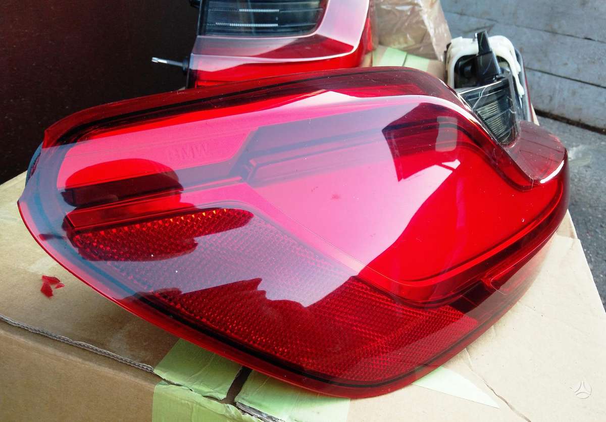 BMW X4 gaismas