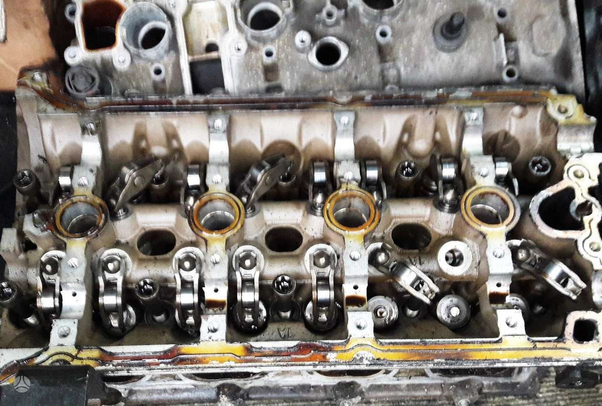 Audi A4, CDN, cylinder head, engine bracket