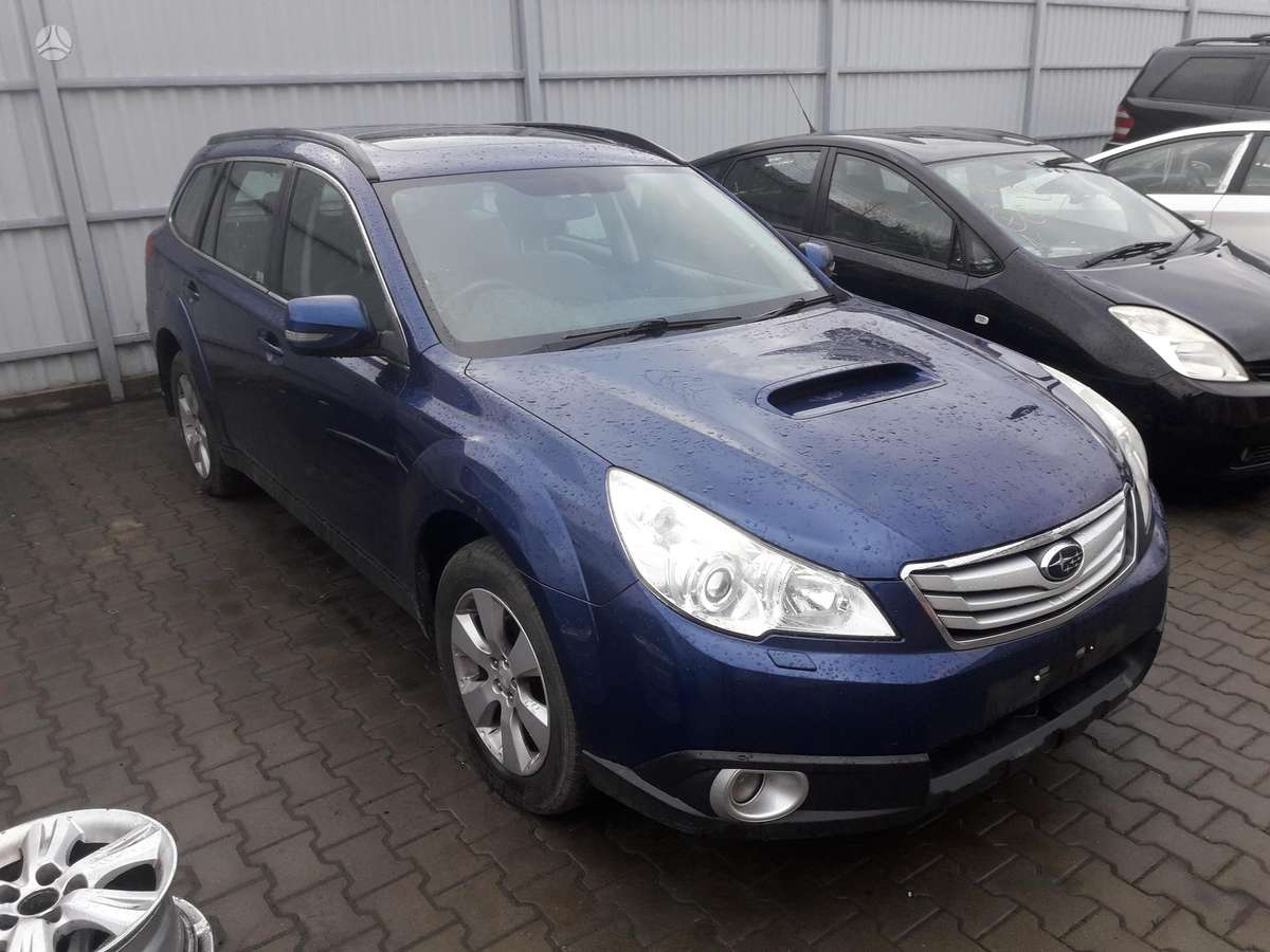 Subaru Legacy Visas auto ardomas dalimis