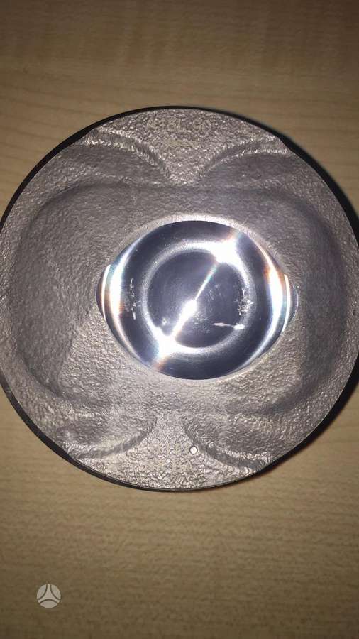 Jaguar XE, Aj126 306PS, crankshaft, pistons