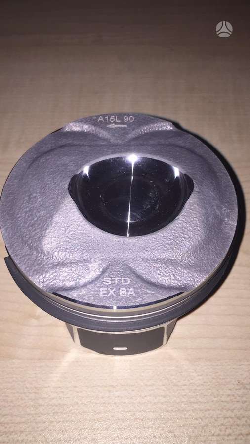 Jaguar XE, Aj126 306PS, crankshaft, pistons