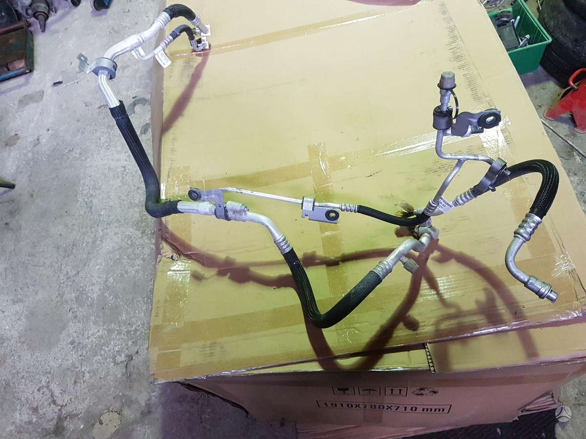 Jeep Cherokee body parts
