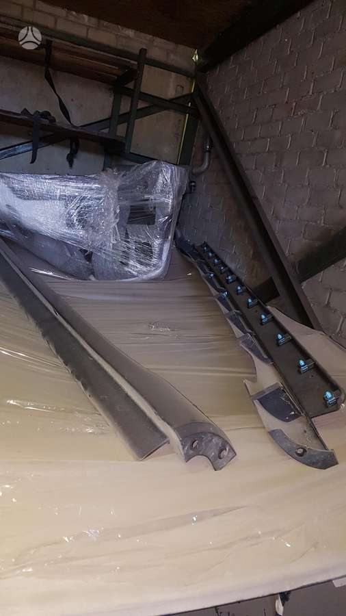 Jeep Cherokee kėbulo dalys