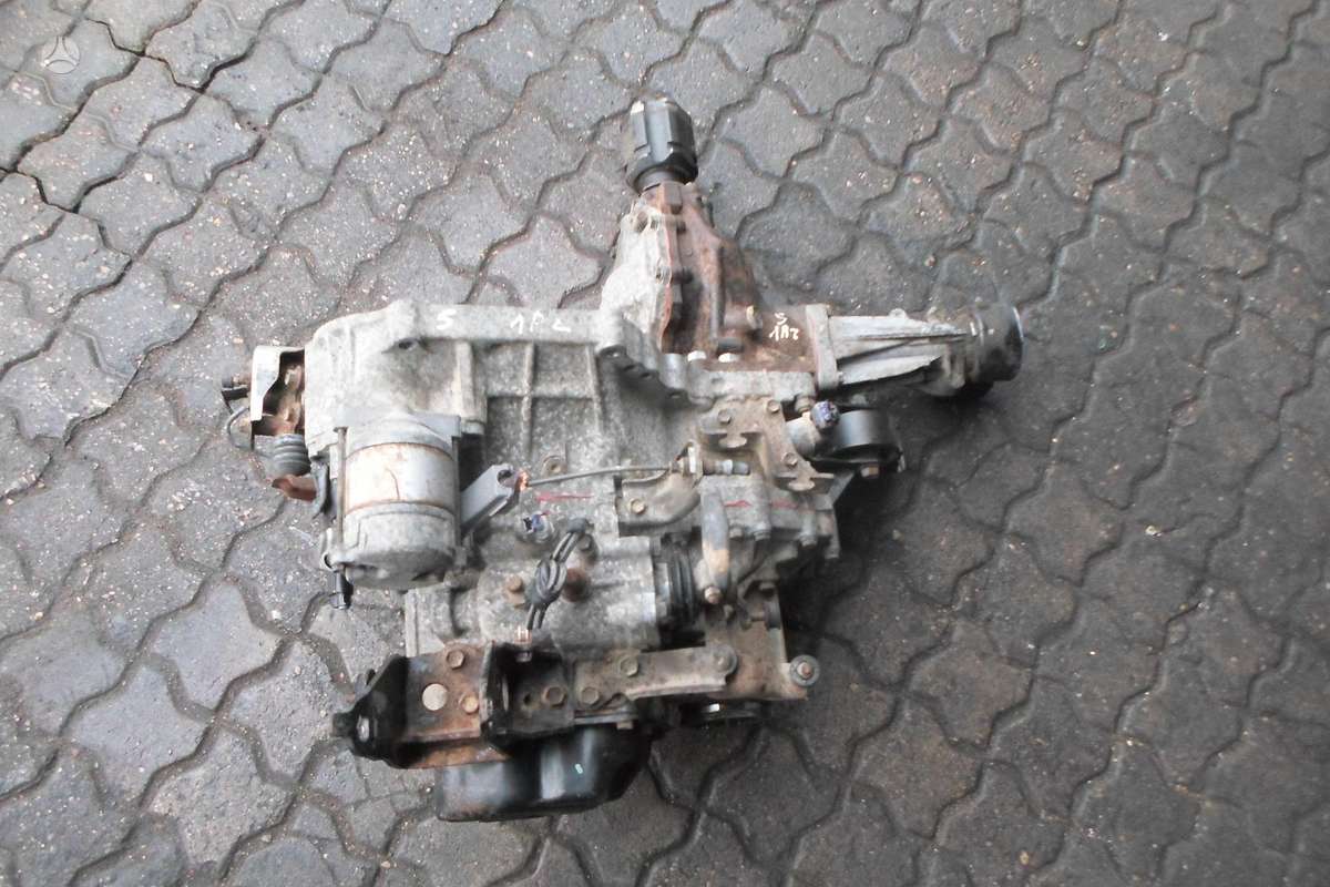 Toyota RAV4 Mech pav dėžė