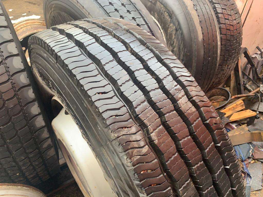 Continental, всесезонные 295/80 R22,5