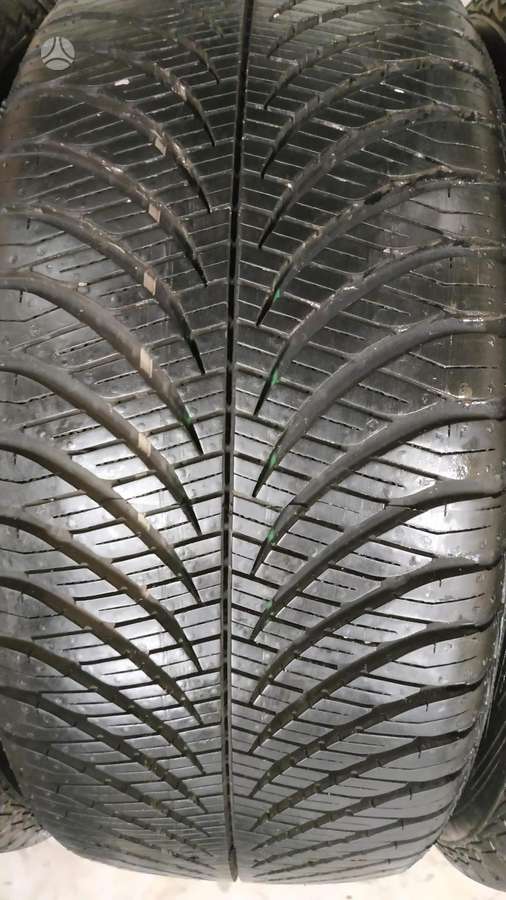 Goodyear, всесезонные 215/45 R16
