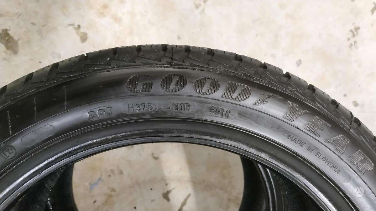 Goodyear, universalios 215/45 R16