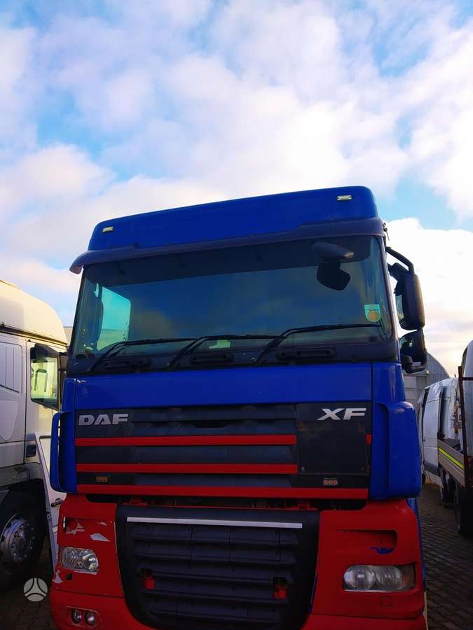 DAF Xf 105  6x2, vilkikai