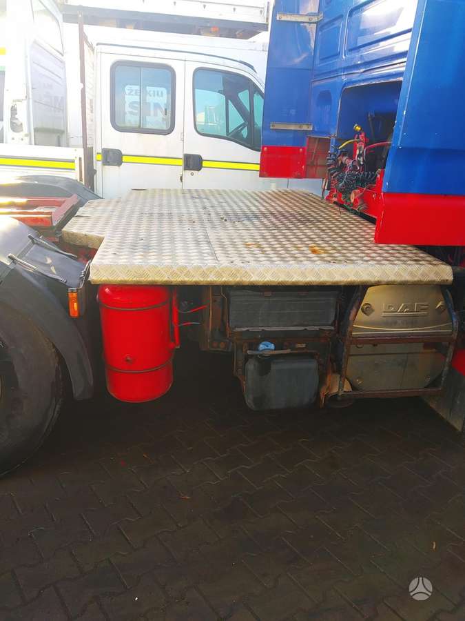 DAF Xf 105  6x2, тягачи