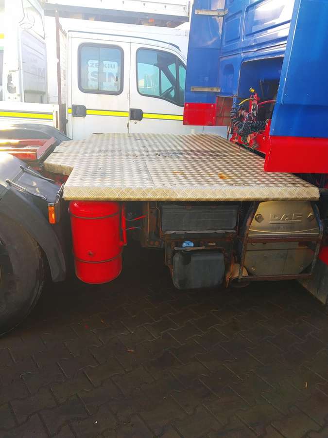 DAF Xf 105  6x2, vilkikai