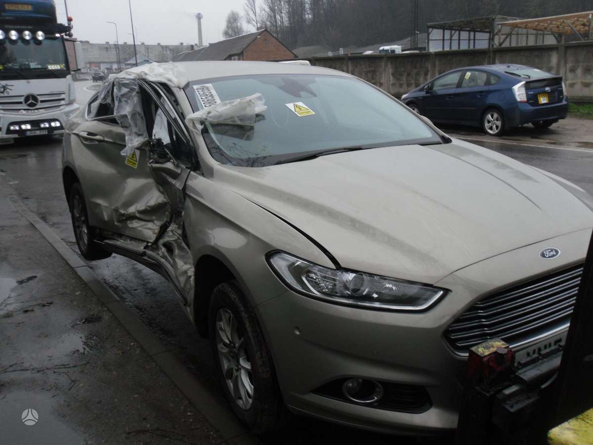 Ford Mondeo dalimis