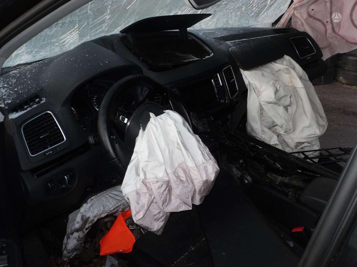 Volkswagen Sharan dalimis